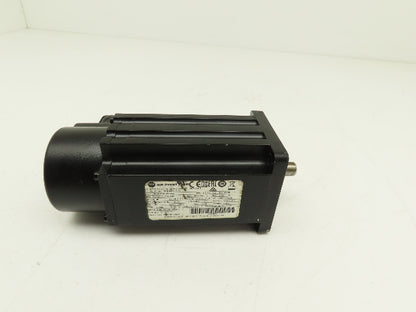 Allen Bradley VPL-B0752E-PJ12AA AC Servo Motor 0.9 HP 4900 RPM 480VAC 3Ph 2.7A