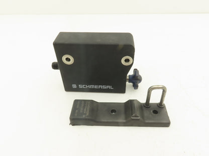 Schmersal AZM300Z-ST-1P2P Solenoid Interlock Safety Switch Electronic RFID 24VDC