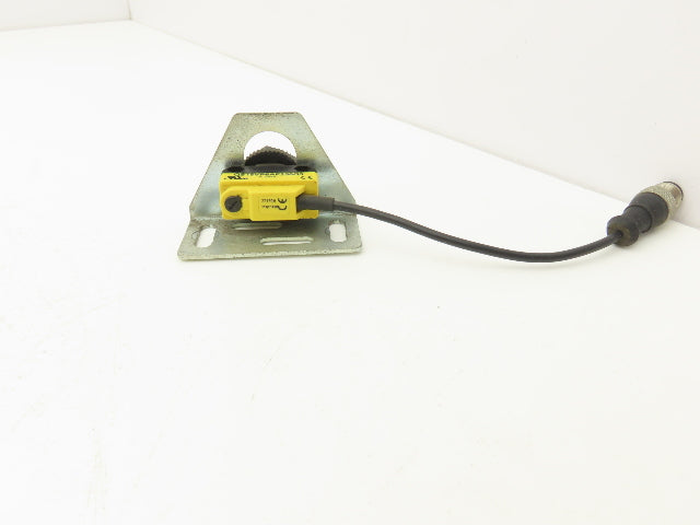 Banner QS18VP6AF250Q5 Photoelectric Sensor PNP 250mm Range 10-30VDC M12 Lot of 4
