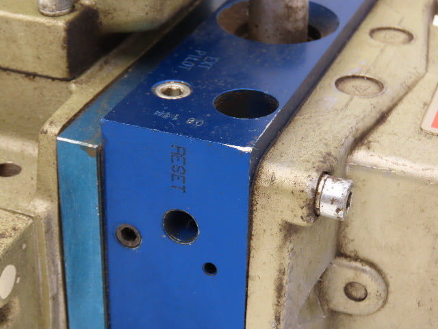 Ross Controls 3573A6152 Pneumatic Double Valve L-G Monitor 120V Solenoid