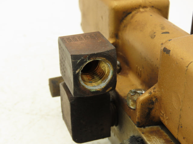 Versa VLP-4332-30 Pneumatic Directional Valve 4-Way 2-Position Lever 1/4"NPT