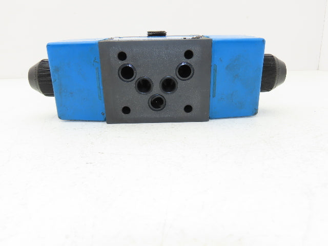 Vickers DG4S4W-012C-B-60 Hydraulic Directional Control Solenoid Valve 120V D05