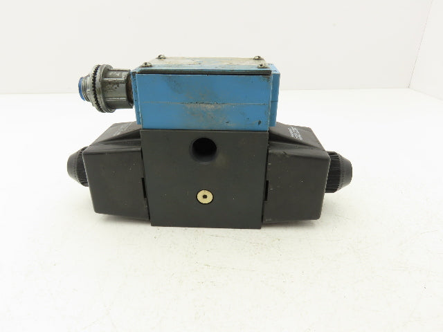 Vickers DG4S4W-012C-B-60 Hydraulic Directional Control Solenoid Valve 120V Black