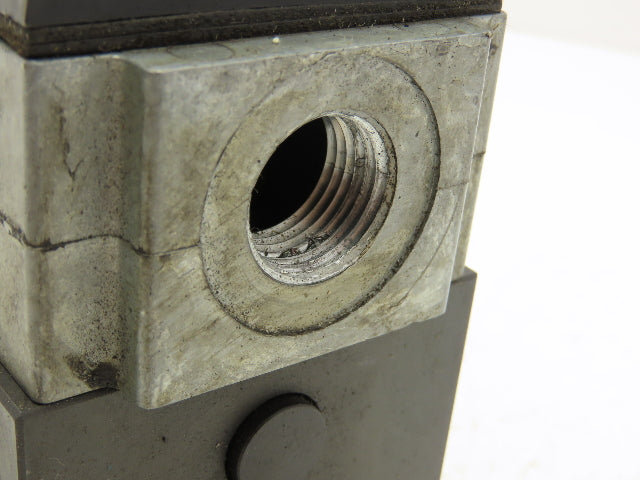 Vickers DG4S4LW-012A-B-60 Directional Control Single Solenoid Valve 110/120V