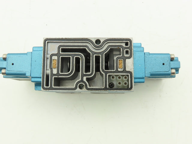Mac 82A-EC-000-TM Pneumatic Solenoid Valve 4/3 Double Acting 150PSI 24VDC Coil