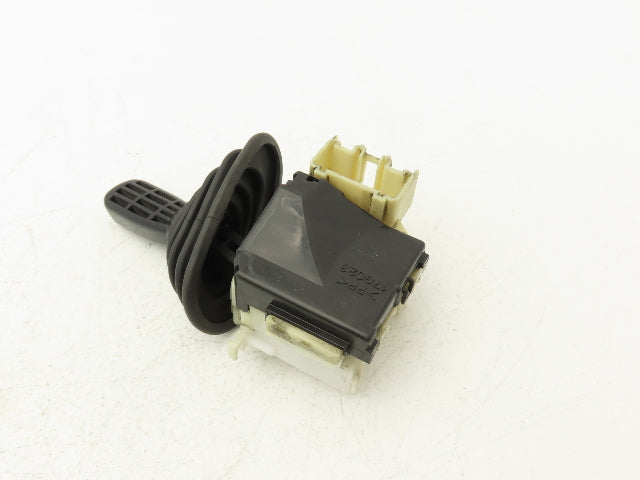 Toyota 57460-12471-71 Forklift Forward & Reverse Selector Gear Switch 8FBCU30