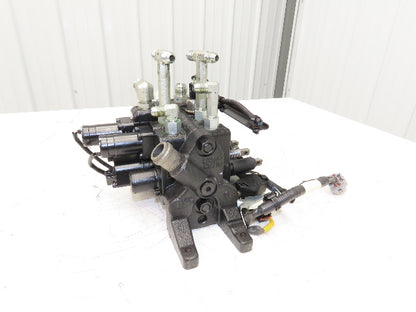 Toyota 67620-U3584-71 Hydraulic 3-Spool Forklift Mast Control Valve From 8FBCU30