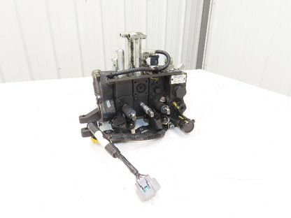 Toyota 67620-U3584-71 Hydraulic 3-Spool Forklift Mast Control Valve From 8FBCU30