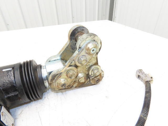 Toyota 43610-01160-71 Forklift Hydraulic Swing Lock Cylinder From 8FBCU30