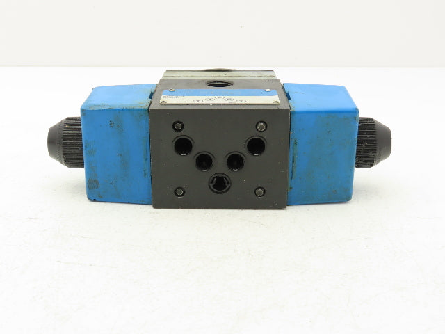 Vickers DG4S4LW-012C-B-60 Directional Control Solenoid Pilot Valve 110/120V
