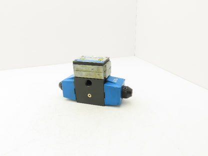 Vickers DG4S4LW-012C-B-60 Directional Control Solenoid Pilot Valve 110/120V