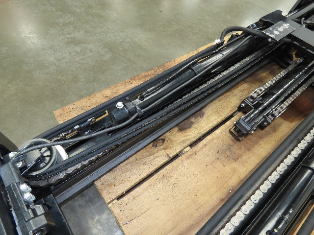 Toyota 8FBCU30 Electric Forklift Mast 3-Stage 187" Lift Sideshift Class III