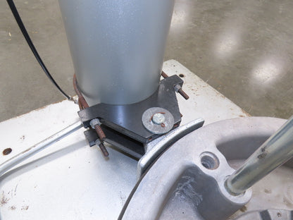 Graco CM2L79 Drum Unloader No Pump Frame Cylinder Elevator Barrel Follower