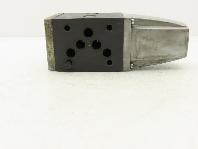 Vickers DG4S4-012A-50 Directional Control Single Solenoid Valve 120V Old Style