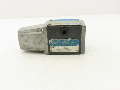 Vickers DG4S4-012A-50 Directional Control Single Solenoid Valve 120V Old Style
