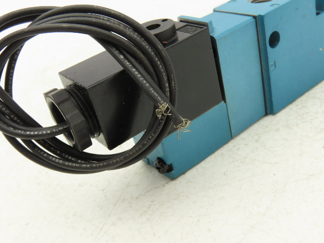 MAC 821C-PM-111CA-152 Pneumatic Double Solenoid Valve 120V 1/4"NPT PME-111CAAA