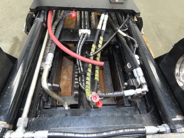 Toyota 8FBCU30 Electric Forklift Mast 3-Stage 187" Lift Sideshift Class III