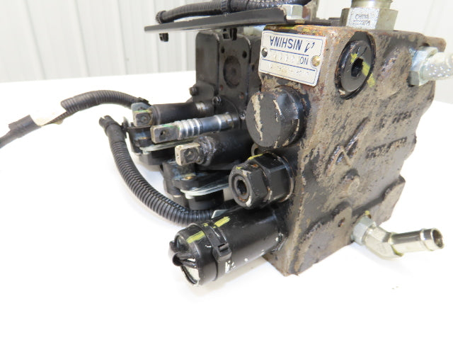 Toyota 67620-U3584-71 Hydraulic 3-Spool Forklift Mast Control Valve From 8FBCU30