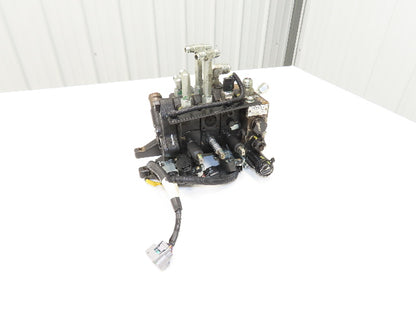 Toyota 67620-U3584-71 Hydraulic 3-Spool Forklift Mast Control Valve From 8FBCU30