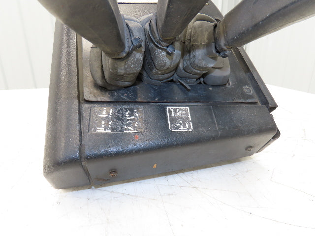 Hyster E50XM-27 Electric Forklift Three Lever Control Unit Lift Tilt Shift
