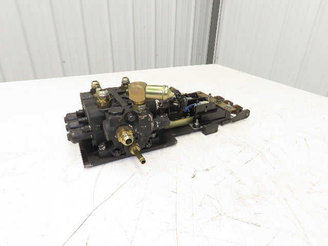 Husco 8500375 Hydraulic 3-Spool Mast Control Valve Manifold From E50XM-27