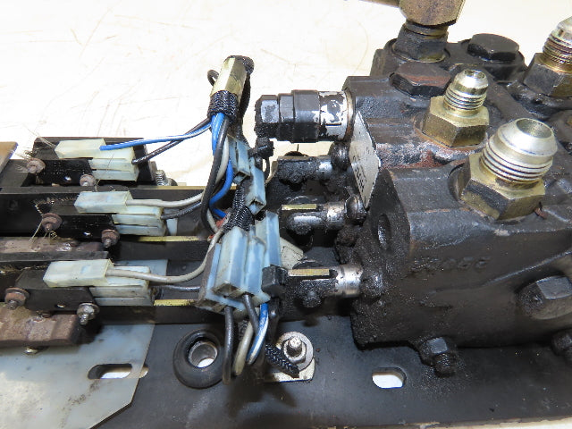Husco 8500375 Hydraulic 3-Spool Mast Control Valve Manifold From E50XM-27