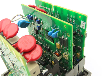 Honeywell UDC2500 Digital Temperature Controller DC2500-EE-1000-200-00000-00-0