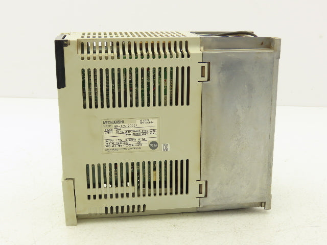 Mitsubishi MR-J2S-200CP AC Servo Drive 3+1Ph 230V In 170V 2kW 11A 360Hz Out