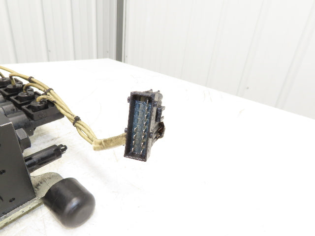 Linde L0009443761 Hydraulic 4-Lever Spool Valve Forklift Mast Control Off E32CL