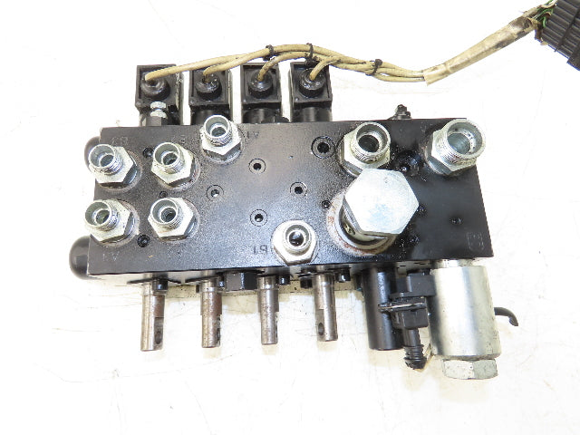 Linde L0009443761 Hydraulic 4-Lever Spool Valve Forklift Mast Control Off E32CL