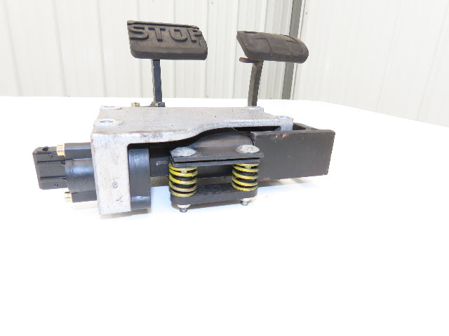 Linde Forklift Accelerator & Brake Pedal Assembly With Potentiometer From E32CL