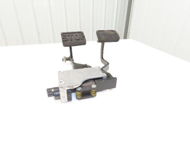 Linde Forklift Accelerator & Brake Pedal Assembly With Potentiometer From E32CL