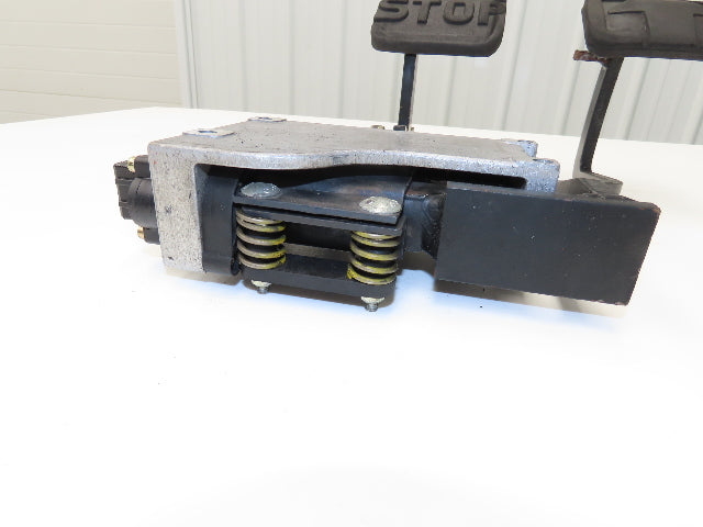 Linde Forklift Accelerator & Brake Pedal Assembly With Potentiometer From E32CL