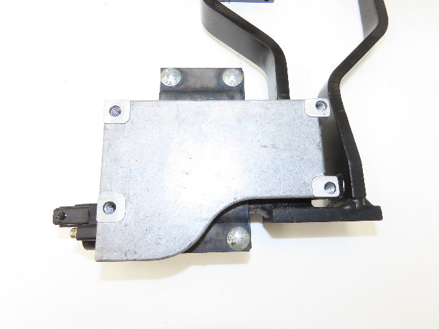 Linde Forklift Accelerator & Brake Pedal Assembly With Potentiometer From E32CL