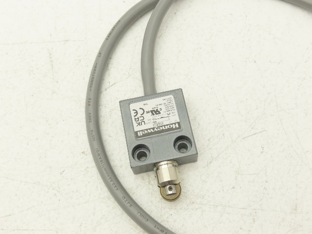 Honeywell 914CE2-3 MICRO SWITCH Miniature Precision Limit Switch Silver Contacts