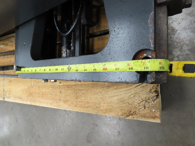 Linde E32CL Forklift Mast Class III 3 Stage 4 Lever 190" Lift 3655 lbs Max