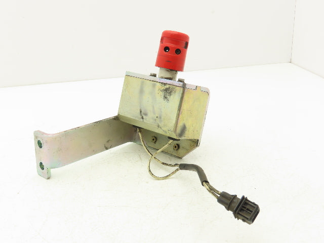 Linde Forklift E Stop With Bracket Removed From E32CL