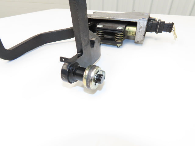 Linde Forklift Accelerator & Brake Pedal Assembly With Potentiometer From E32CL