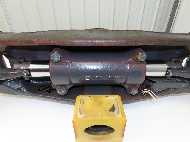 Linde E32CL Forklift Rear 5 Lug Axle Dual Hydraulic Steering Assembly
