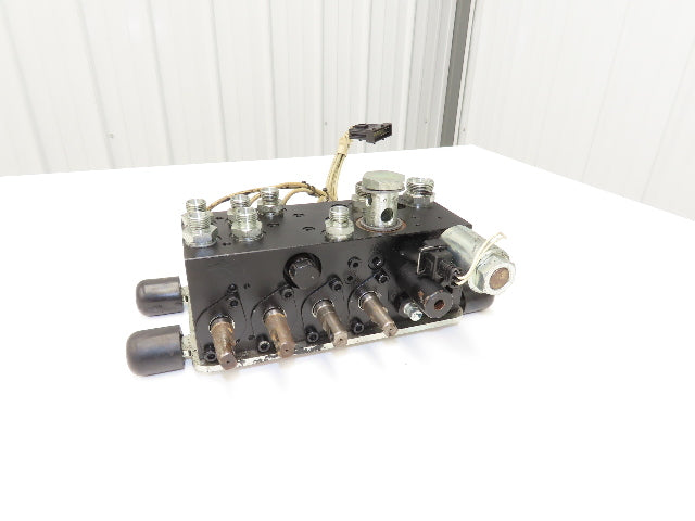 Linde L0009443761 Hydraulic 4-Lever Spool Valve Forklift Mast Control Off E32CL