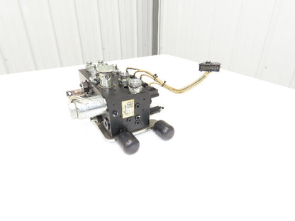 Linde L0009443761 Hydraulic 4-Lever Spool Valve Forklift Mast Control Off E32CL