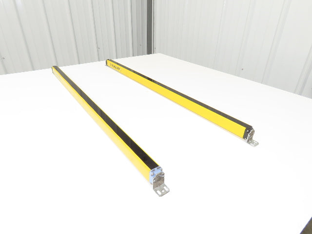 Schmersal SLC440COM-ER-0890-14 Safety Light Curtain Transmitter & Receiver Set