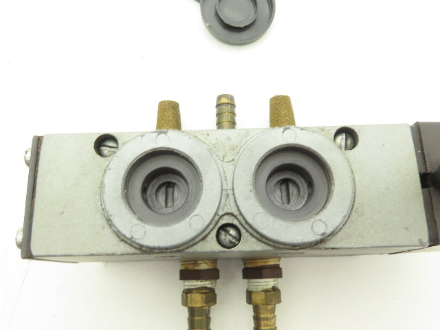 Rexroth R431008498 TaskMaster Pneumatic Directional Valve 3-Pos Lever 200psi
