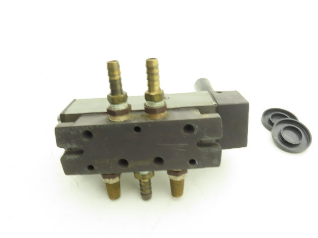 Rexroth R431008498 TaskMaster Pneumatic Directional Valve 3-Pos Lever 200psi