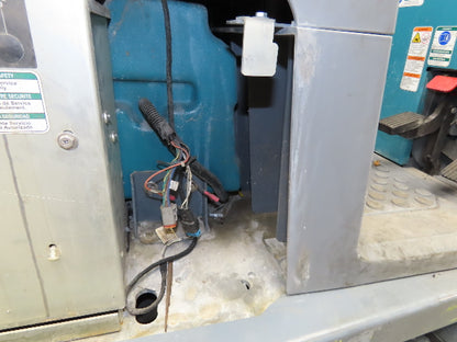 Tennant T17 Ride On Floor 46" Scrubber 36V Battery 1680 Hrs Needs Service
