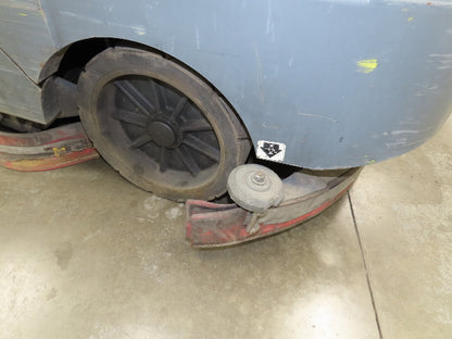 Tennant T17 Ride On Floor 46" Scrubber 36V Battery 1680 Hrs Needs Service