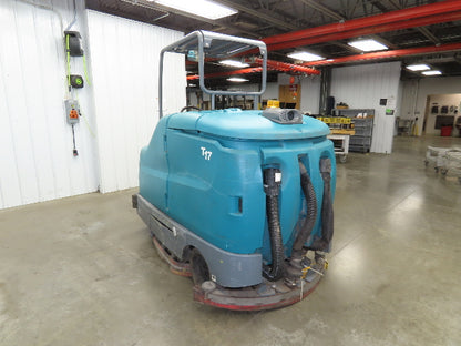 Tennant T17 Ride On Floor 46" Scrubber 36V Battery 1680 Hrs Needs Service