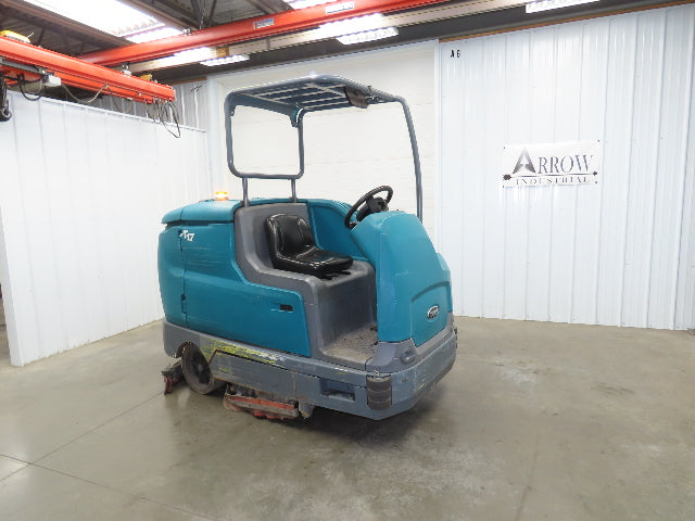 Tennant T17 Ride On Floor 46" Scrubber 36V Battery 1680 Hrs Needs Service