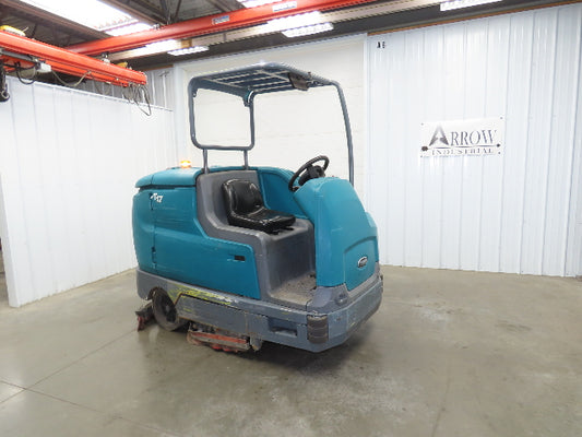 Tennant T17 Ride On Floor 46" Scrubber 36V Battery 1680 Hrs Needs Service
