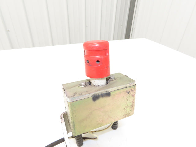 Linde Forklift E Stop With Bracket Removed From E32CL